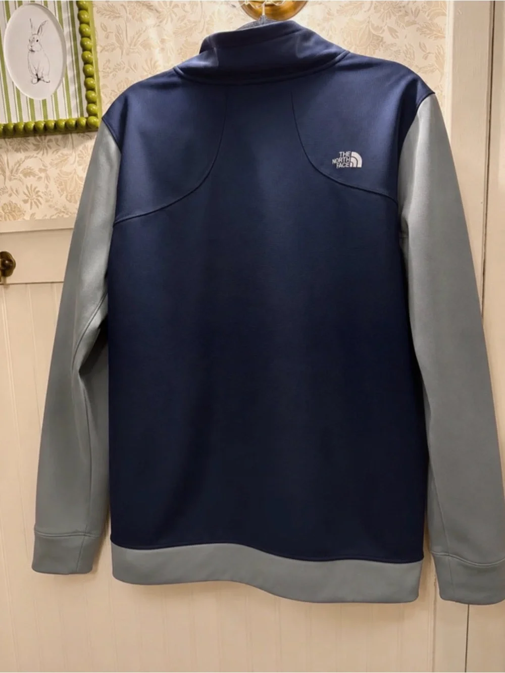The North Face Navy & Light Gray Men's Softshell Jacket